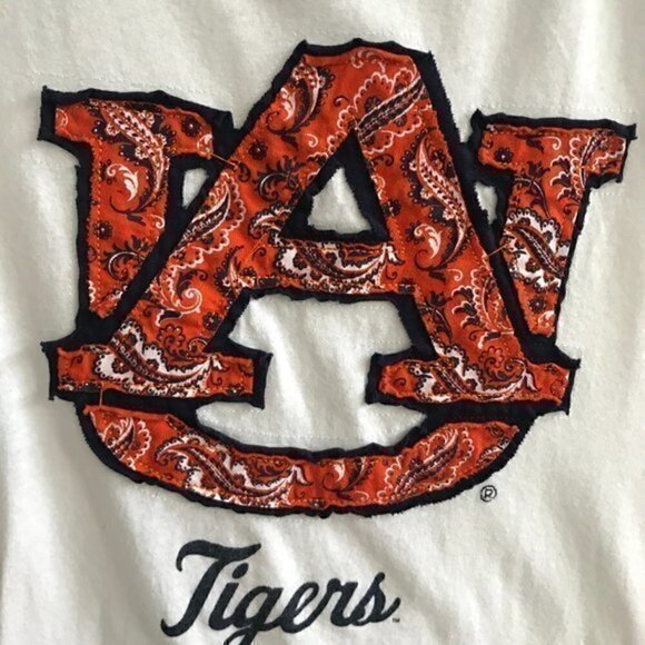Auburn University Patchwork White Tee Game Day Tailgate Collegiate Spirit Sz L - Picture 2 of 4